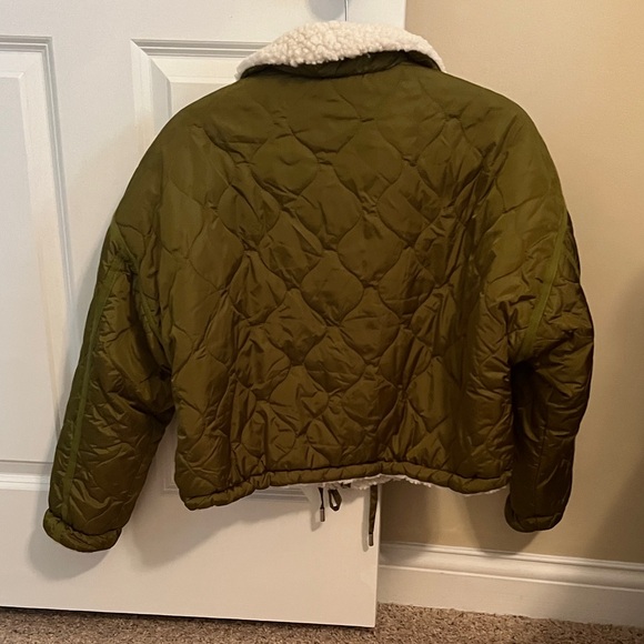 Blank NYC Olive Green Quilted Puffer Jacket with White Accents Women Small (S) - Picture 5 of 15